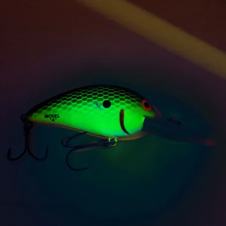 Bomber B04A UV Crankbait, Nid d'abeille Chartreuse, 8g, UV, #11853