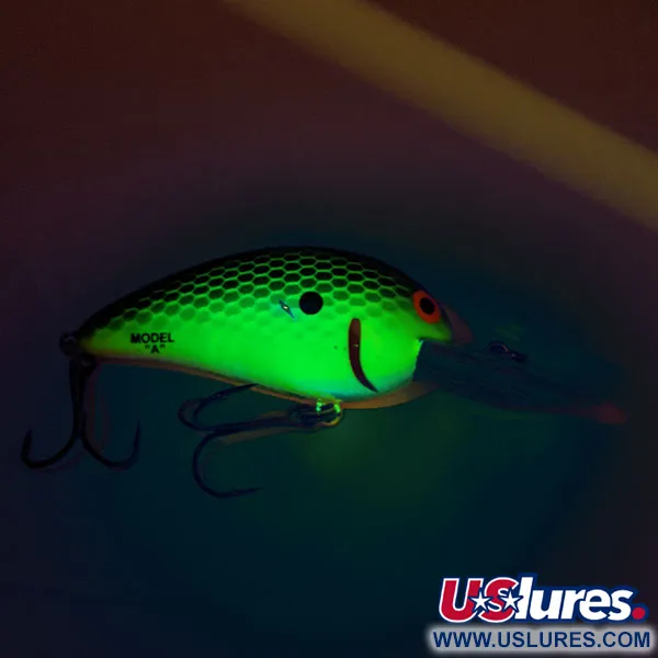 Bomber B04A UV Crankbait, Nid d'abeille Chartreuse, 8g, UV, #11853