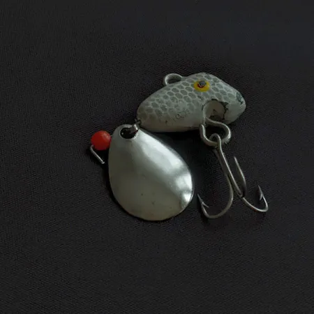 Chas M Six Tackle Little Suzy, 17g, Argent, Tail Spinner #21918