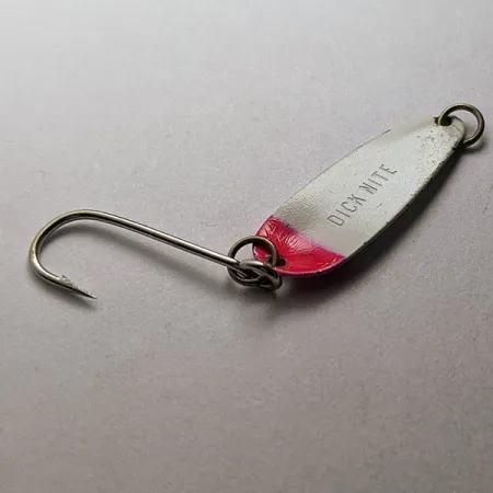 Dick Nite Spoons Dick Nite, 1g, blanc perle/rouge UV, cuillère ondulante #22811