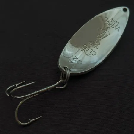 Seneca Little Cleo (Hula Girl), 21g, nickel/blanc/bleu phosphorescent, cuillère ondulante #23040