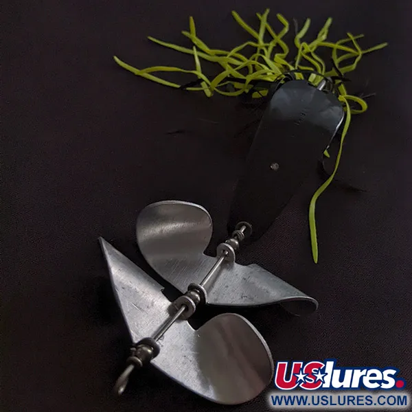 Strike King Timber King, 14g noir/jaune, Cuillère Buzz Anti-Herbe #23269