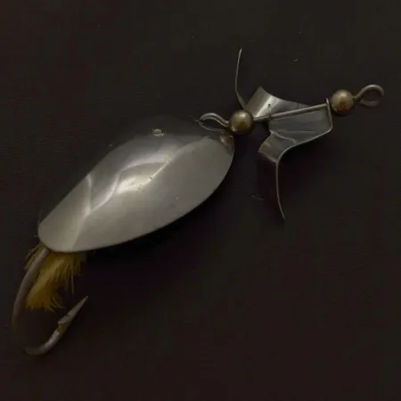 Cuillère Brown's Bass Buzzer, Nickel, 17g, Bucktail, #24682