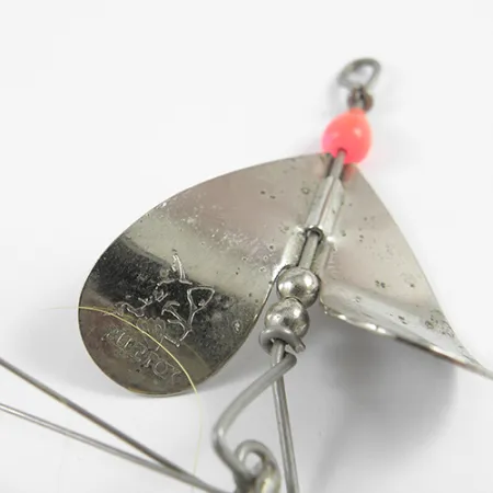 Cuillère Blue Fox, Nickel/Jaune/Bucktail, 14g, Anti-herbe, #2393