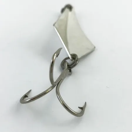 Rebel ArrowHead Cuillère, Argentée, 17g, Facettée, #5480