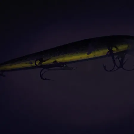 Smithwick Suspending Rattlin’ Rogue Jerkbait, Avocado Shad, 10g, #7441